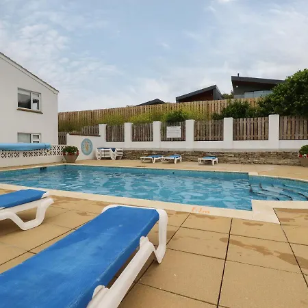 7 Europa Court Apartment *